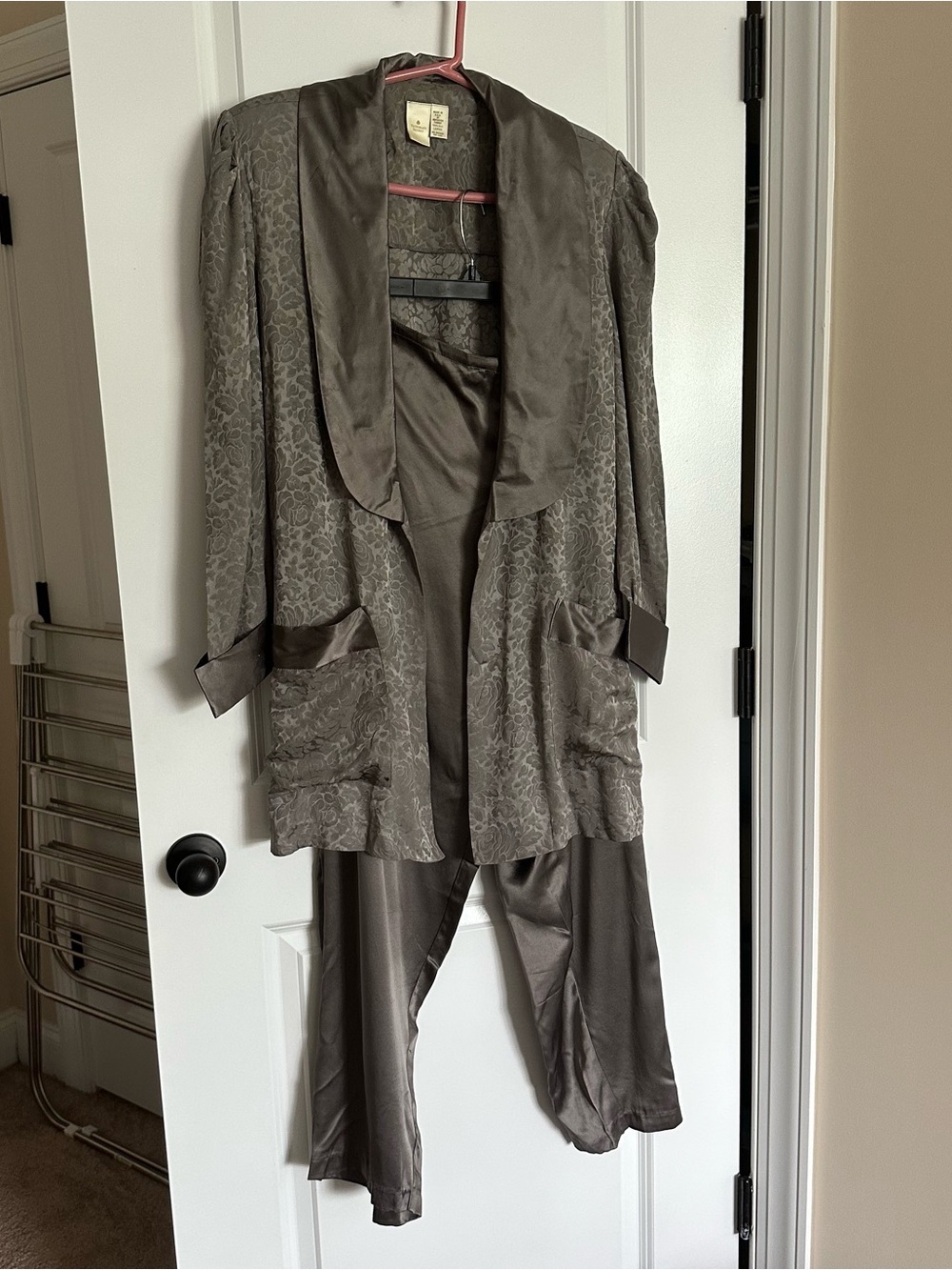 Vintage Victoria's Secret Jacket and Pants Lounge Set 100% Silk Size Large